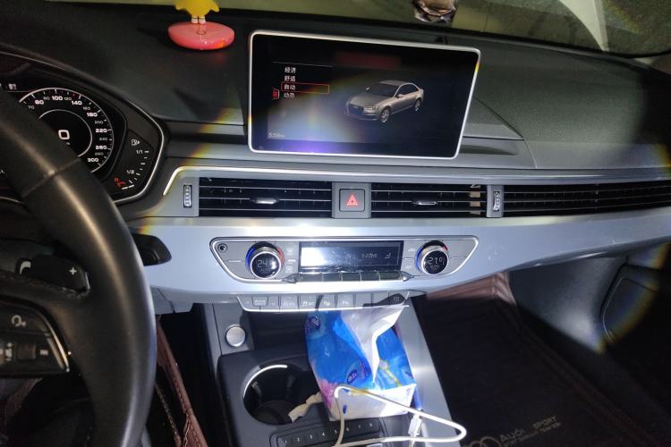 Used Audi A4L 2019 40 TFSI Fashion Edition China VI Emission Standard
