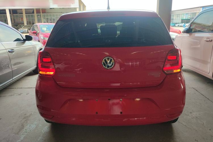 Used Volkswagen Polo 2016 1.6L Automatic Comfort Model
