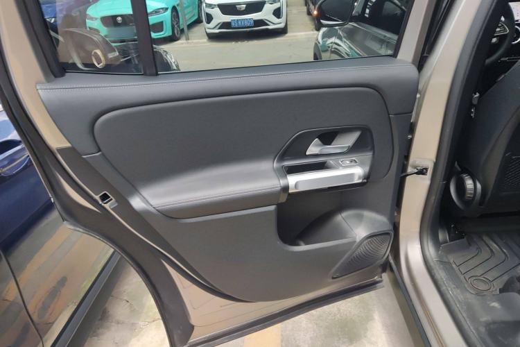 Used Mercedes-Benz GLB 2022 Second Facelift GLB 200 Fashion Edition
