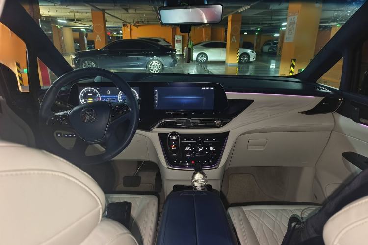 Used Buick GL8 2020 Avenir Avia Four-Seat Luxury Edition
