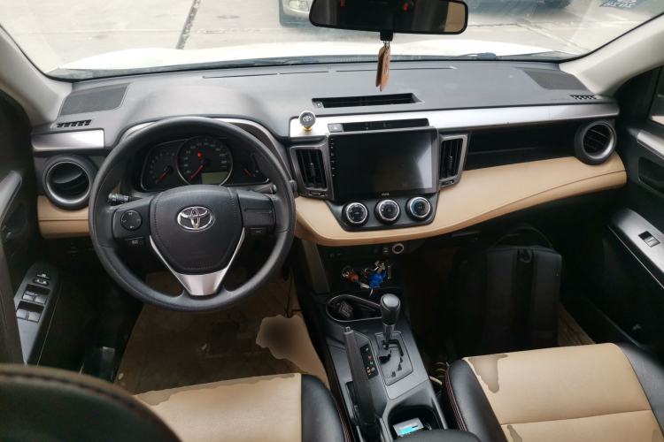 Used Toyota RAV4 2016 2.0L CVT Two-Wheel Drive Urban Edition China V Standard
