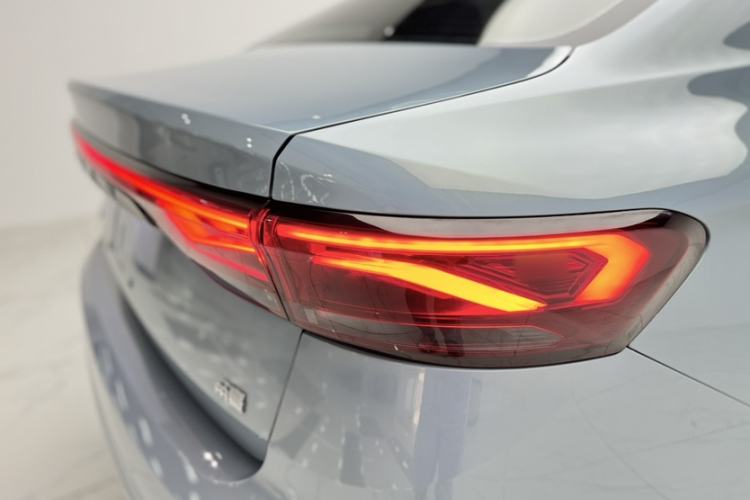 Used Geely Auto Emgrand 2023 4th Generation Champion Edition 1.5L CVT Prestige Model
