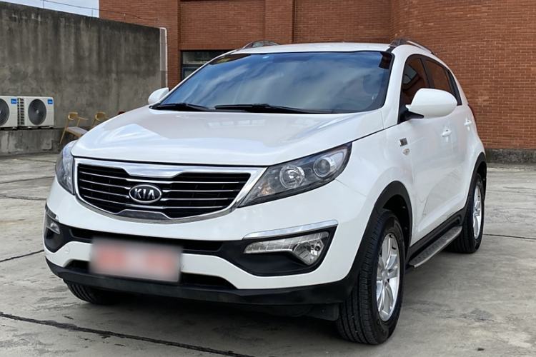 Used Kia Sportage R 2014 2.0L Manual Two-Wheel Drive GL Trim
