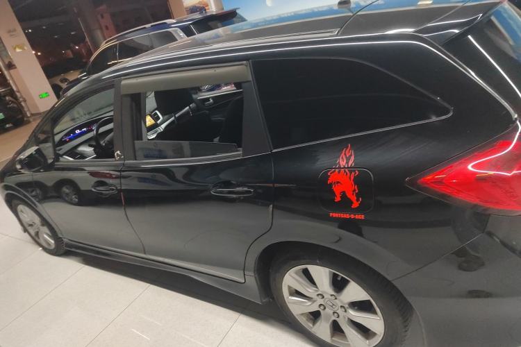 Used Honda Jade 2013 1.8L automatic Comfort version 5 seats