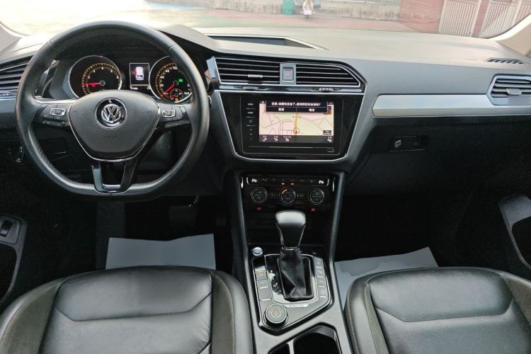 Used Volkswagen Tiguan L 2019 380TSI Automatic All-Wheel Drive Luxury Edition with 7 Seats China VI Standard
