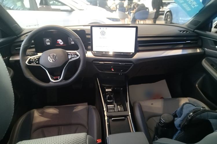 Used Volkswagen Lamando 