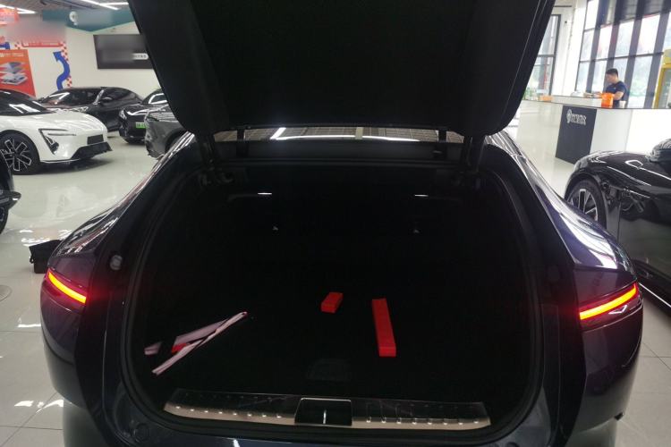 Used  12 2025 Ultra Extended-Range Edition