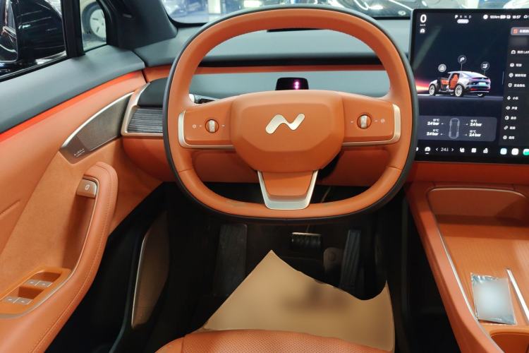 Used ONVO L60 2024 60 kWh Rear-Drive Version