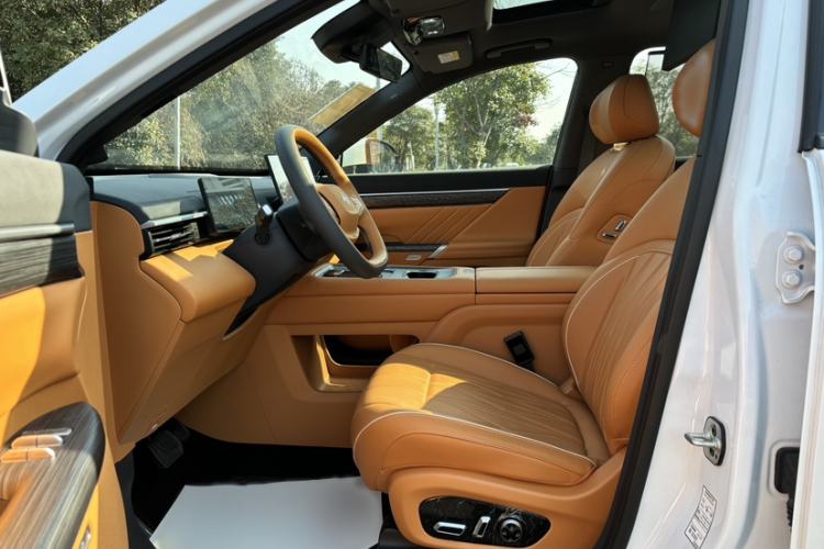 Used  eπ008 2025 210 Ultra LikeYi Edition 5-Seater