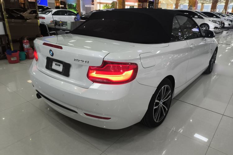 Used BMW 2 Series 2018 220i Convertible Coupe Sports Design Package
