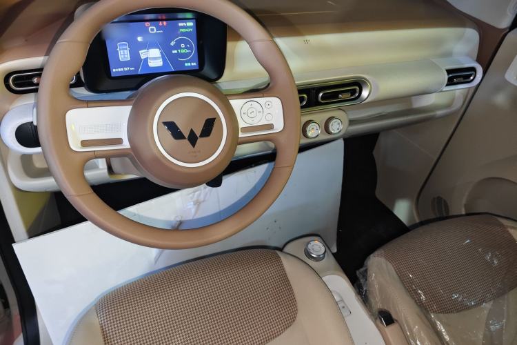 Used Wuling Hongguang MINIEV 2024 3rd Generation 215km Youth Edition
