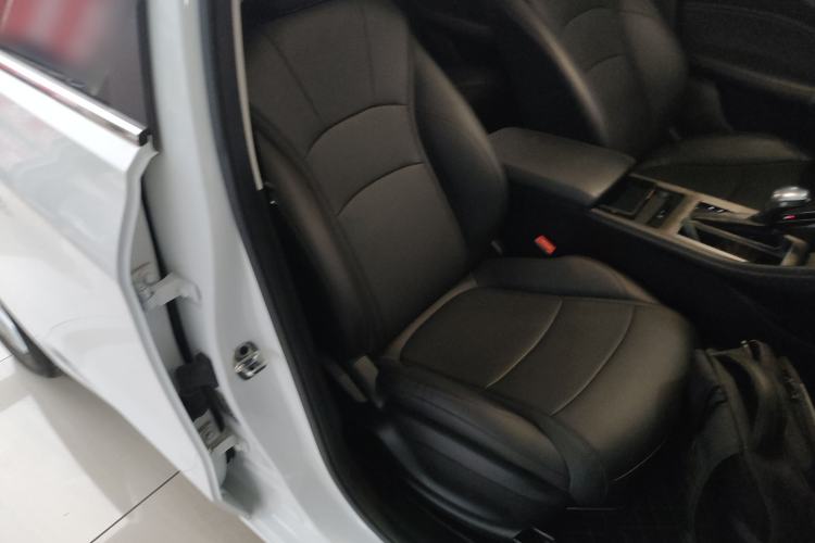 Used Roewe i5 2023 1.5L CVT Luxury Edition
