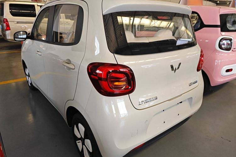 Used Wuling Hongguang MINIEV 2025 Four-Door Version Advanced Edition
