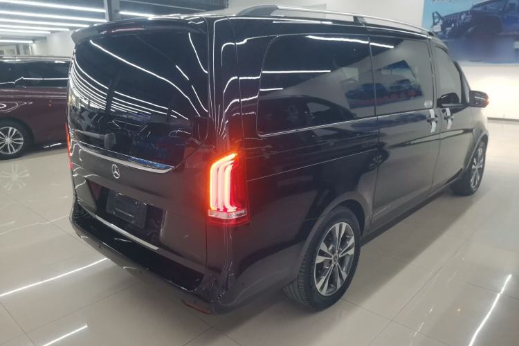 Used Mercedes-Benz V-Class 2018 V 260 Avantgarde Edition China VI

