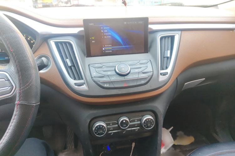 Used Soueast DX7 2015 1.5T Manual Luxury Model