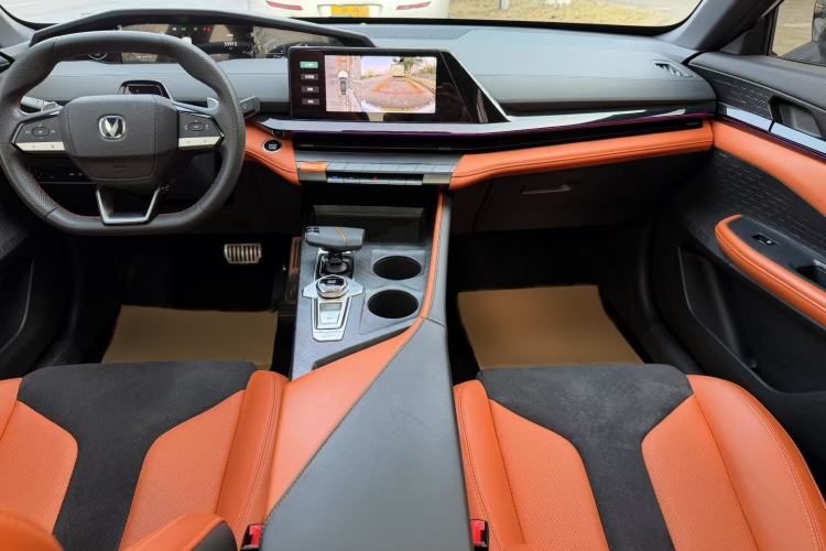 Used Changan UNI-V 2023 2.0T Leading-Speed Edition
