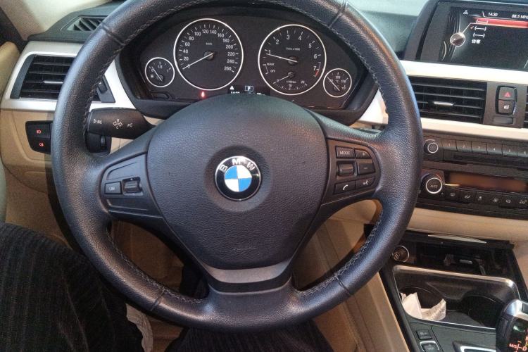 Used BMW 3 Series 2015 320i Luxury Line Stylish Edition
