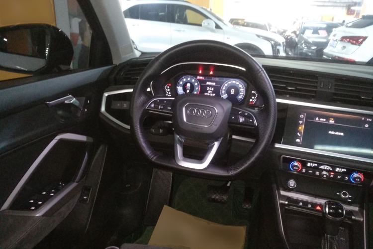 Used Audi Q3 2020 35 TFSI Fashion Dynamic Model
