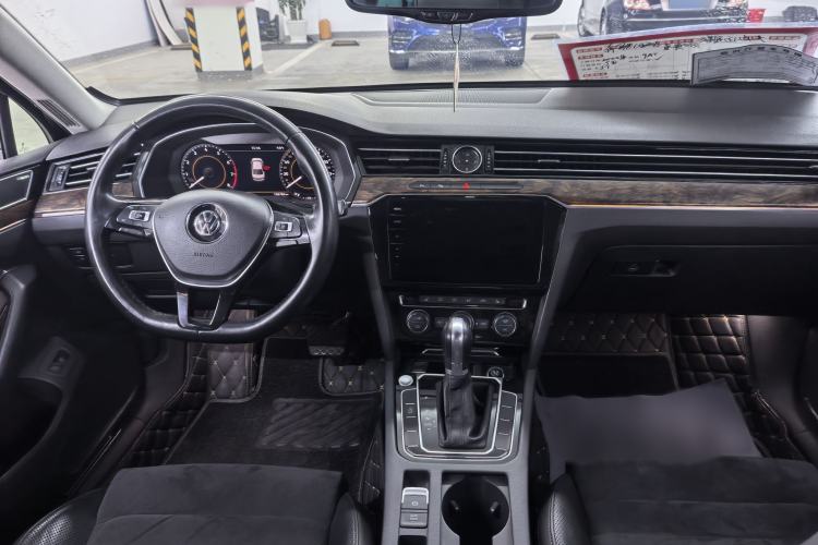 Used Volkswagen Magotan 2018 380TSI DSG Prestige Model
