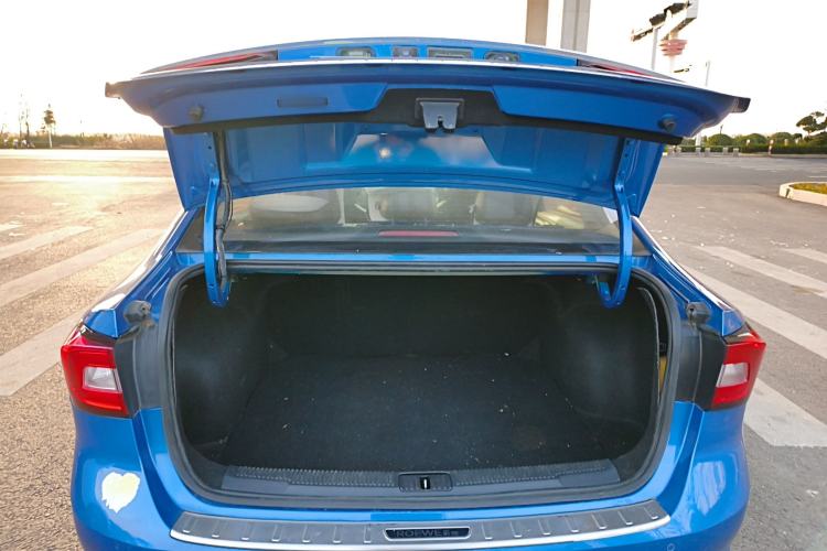 Used Roewe i5 2019 1.5L Automatic 4G Connected Langhao Edition
