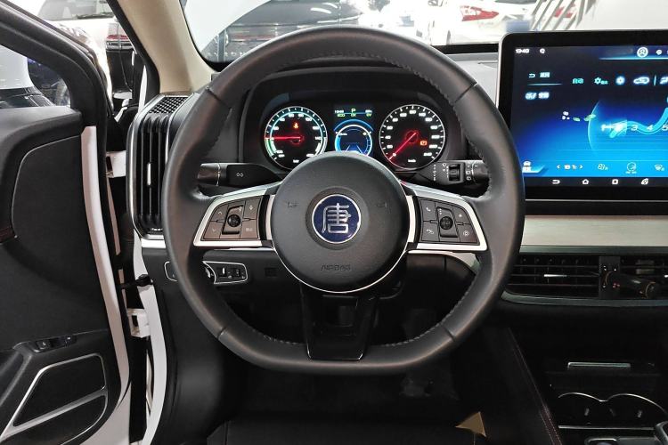 Used BYD Tang New Energy 2020 DM 2.0T Dual-Engine All-Wheel Drive Prestige 7-Seater China VI Standard
