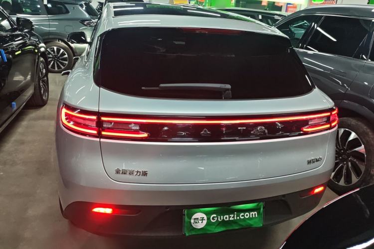 Used Hima AITO M5 2022 Extended-Range Four-Wheel Drive Performance Version
