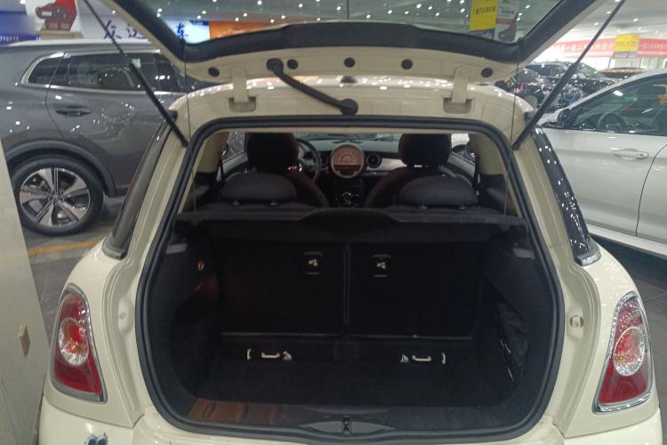 Used  MINI 2011 1.6L ONE
