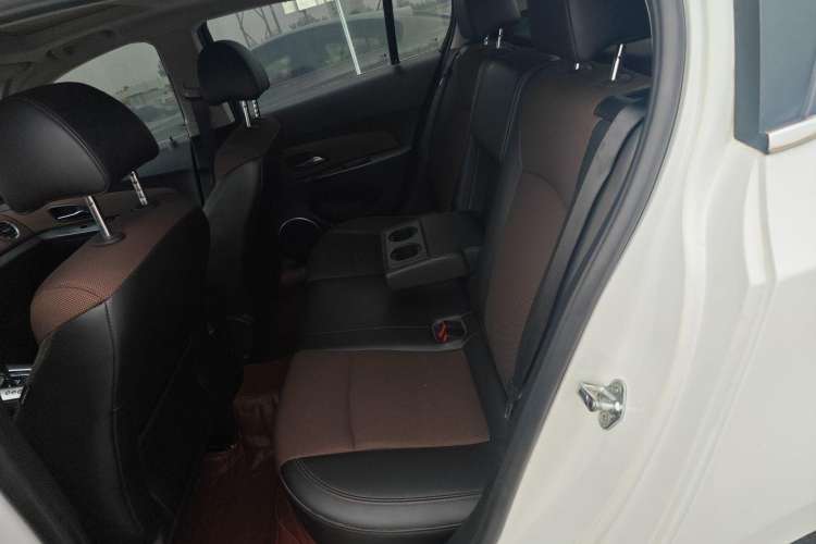 Used Chevrolet Cruze 2013 Hatchback 1.6L Automatic Luxury Model
