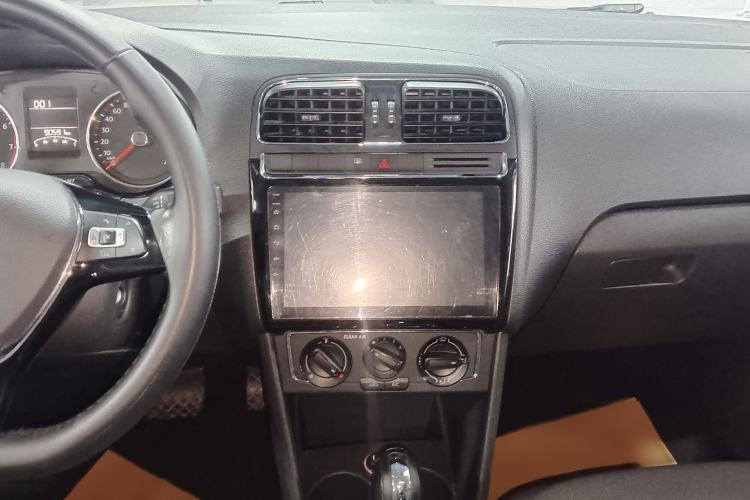 Used Volkswagen Polo 2016 1.6L Automatic Comfort Model
