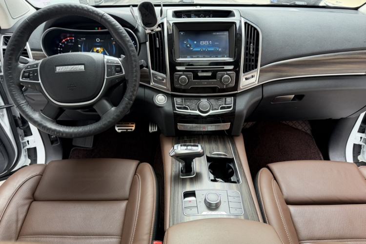Used Haval H9 2017 2.0T Gasoline 4x4 Prestige Model 7 Seats
