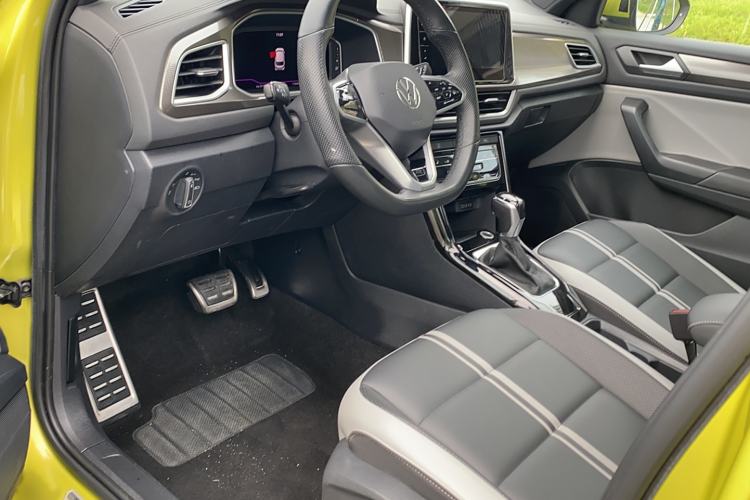 Used Volkswagen T-ROC 2023 300TSI DSG Two-Wheel Drive Starlight Edition
