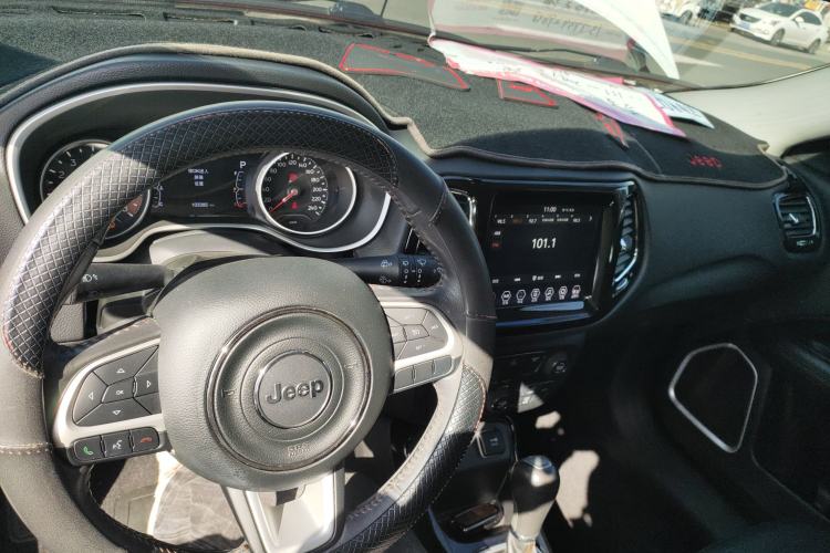 Used  Compass 2019 220T Automatic Family Edition
