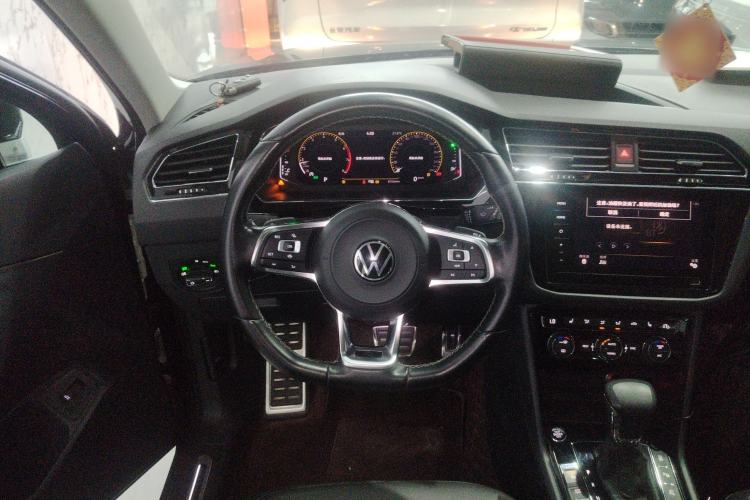 Used Volkswagen Tiguan L 2021 330TSI Automatic Two-Wheel Drive R-Line Enhanced Edition
