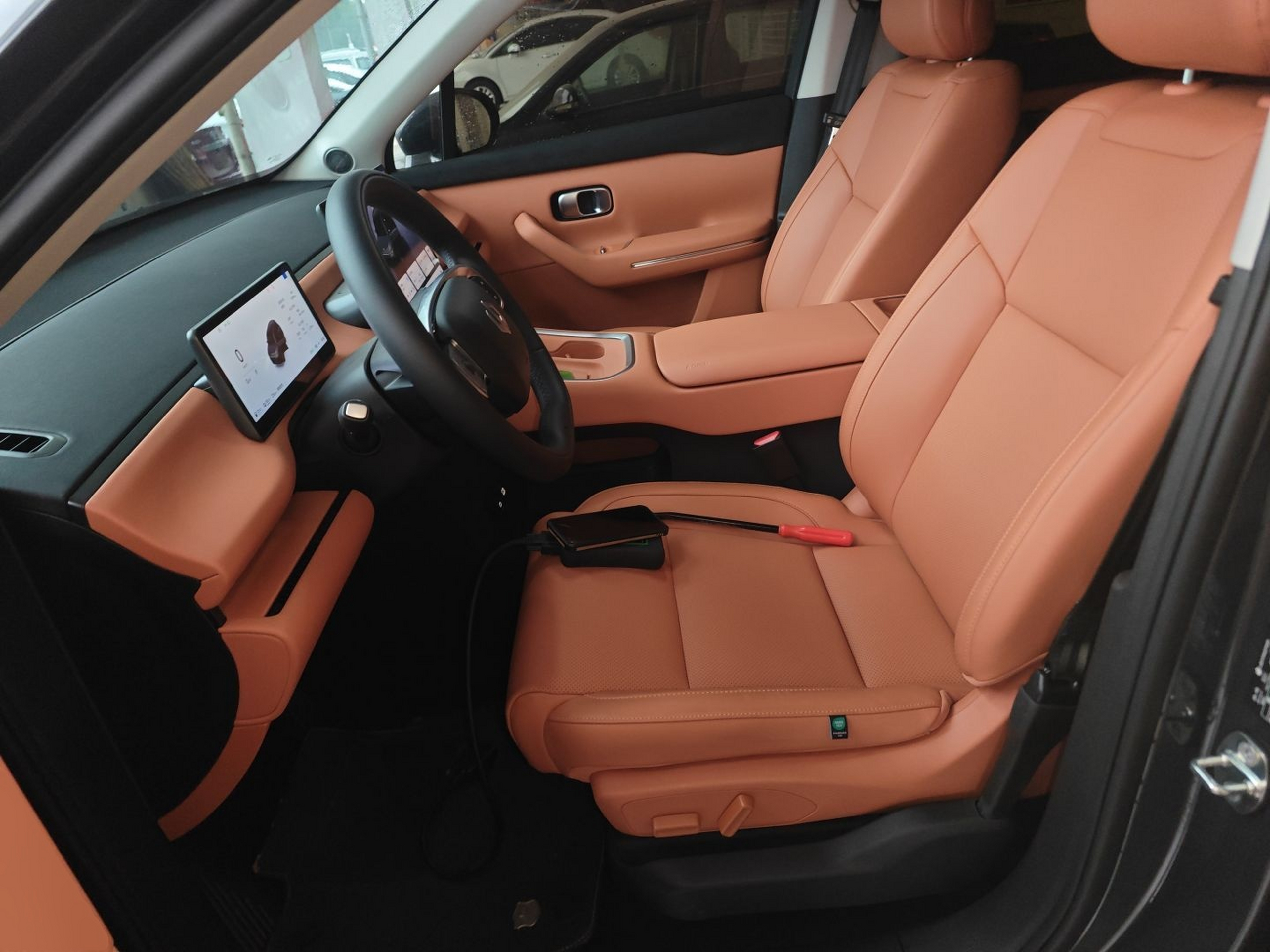 Переднее сиденье в автомобиле