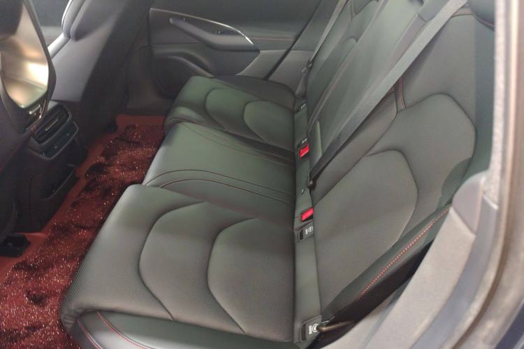 Used  SU7 2024 Rear-Drive Ultra-Long Range Advanced Pro-Level Intelligent Driving Version
