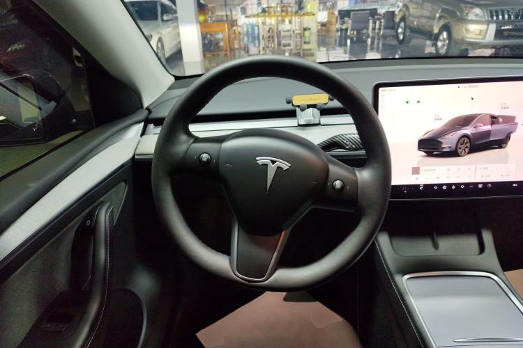 Used Tesla Model Y 2024 Rear-Wheel-Drive Version
