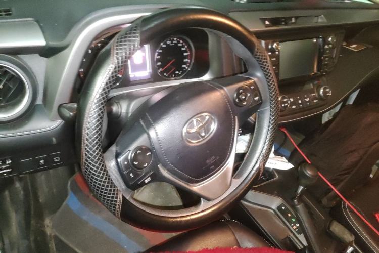 Used Toyota RAV4 2019 2.0L CVT Two-Wheel Drive Fashion X Limited Edition China VI Standard