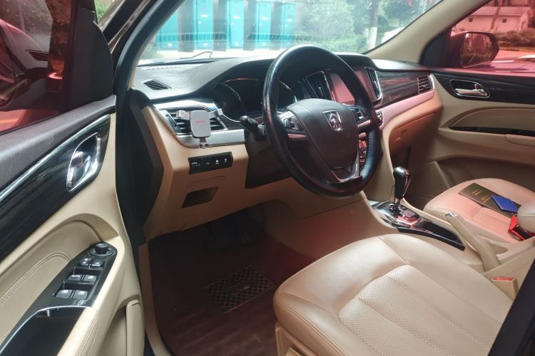 Used Baojun 730 2016 1.8L iAMT Luxury Model 7 Seats