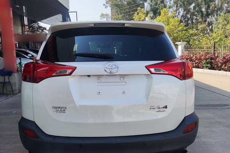 Used Toyota RAV4 2015 2.5L Automatic 4x4 Elite Edition
