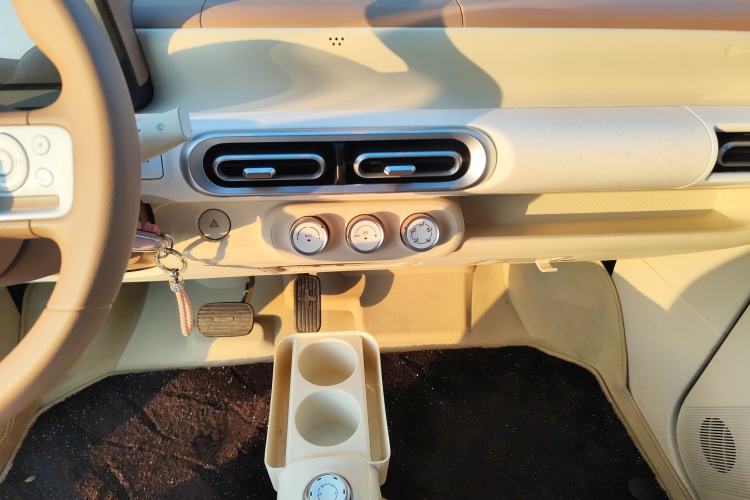 Used Wuling Hongguang MINIEV 2024 3rd Generation 215km Youth Edition
