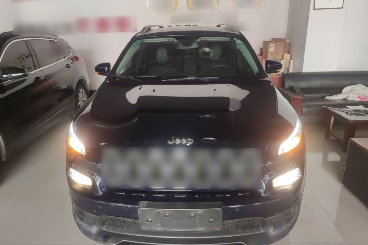 Used  Cherokee 2017 2.0L Superior Edition
