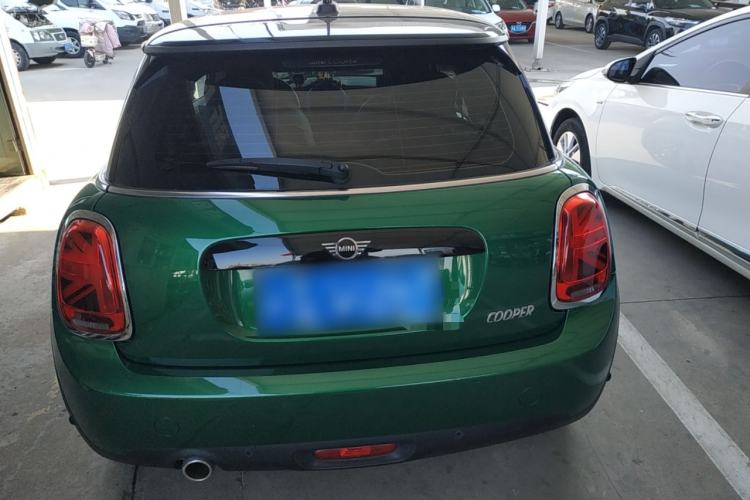 Used  MINI 2021 1.5T COOPER Classic Edition
