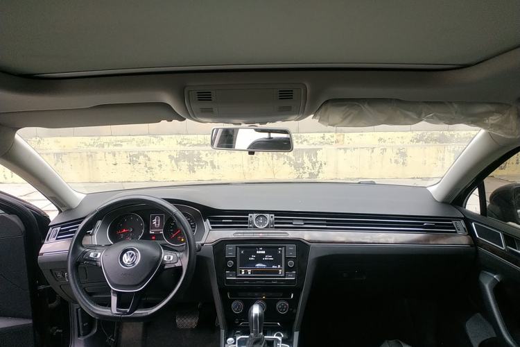 Used Volkswagen Magotan 2019 330TSI DSG Leading Model China VI Standard
