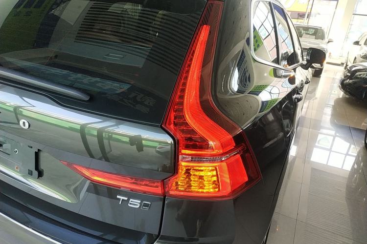 Used Volvo XC60 2021 T5 4x4 Smart Luxury Edition
