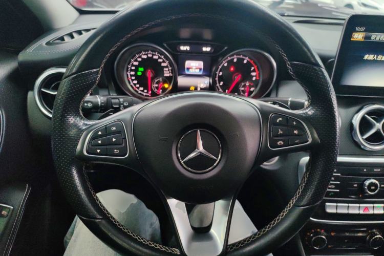 Used Mercedes-Benz GLA 2017 GLA 200 Fashion Model
