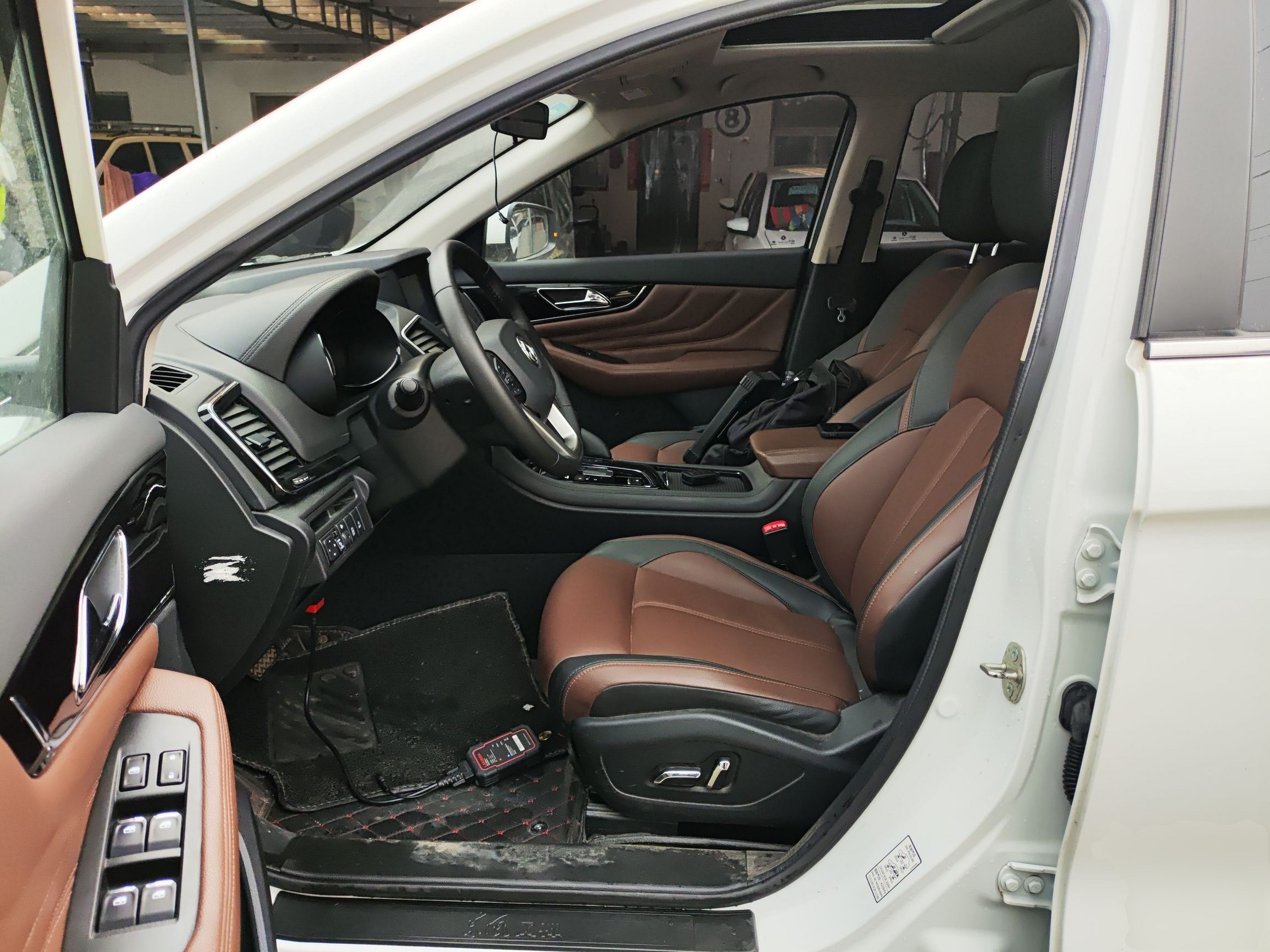 Переднее сиденье в автомобиле