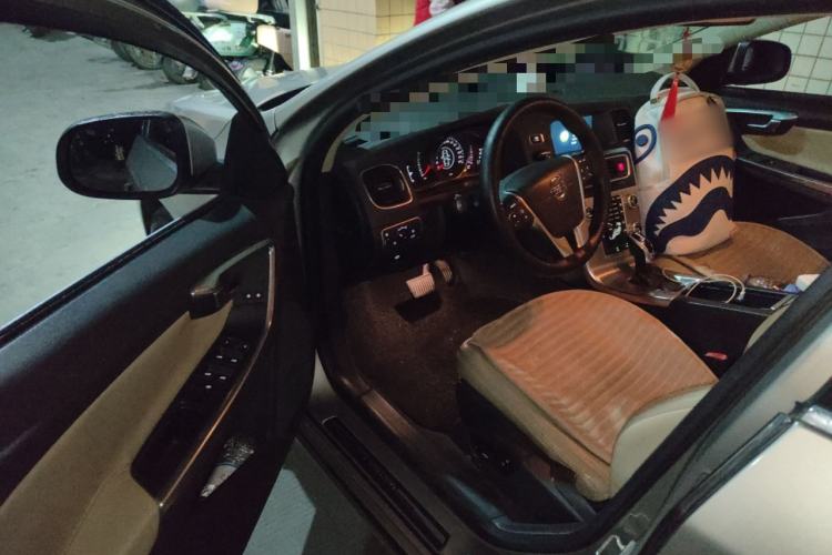 Used Volvo S60 2015 S60L 2.0T Zhiyuan Edition