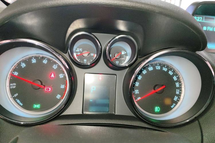 Used Buick Encore 2015 1.4T Automatic Two-Wheel Drive Urban Elite Version
