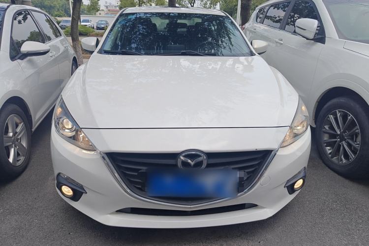 Used Mazda Mazda 3 Axela 2016 Sedan 1.5L Automatic Luxury Model
