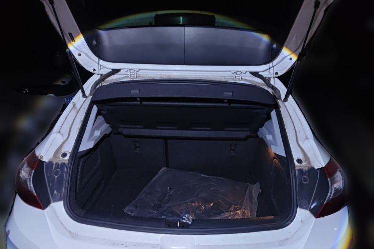 Used Chevrolet Cruze 2017 1.5L Hatchback Automatic Xuanfeng Edition